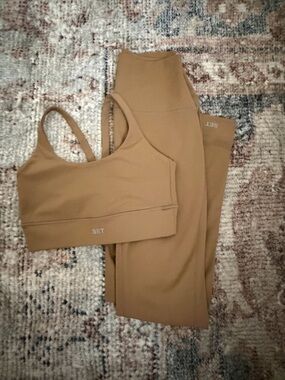 SET Active Luxform Sports Bra and Legging Set
